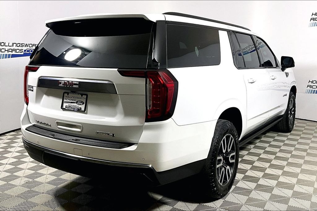 Used 2024 GMC Yukon XL AT4 w/ Technology Package AWD/4WD image 9