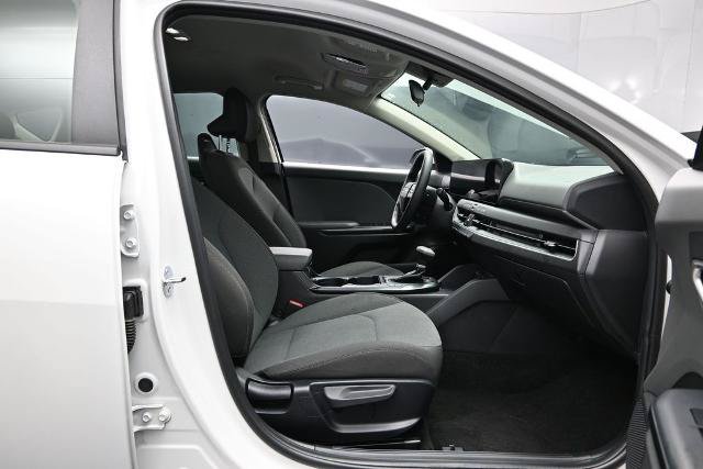 Used 2025 Kia K4 FWD image 17