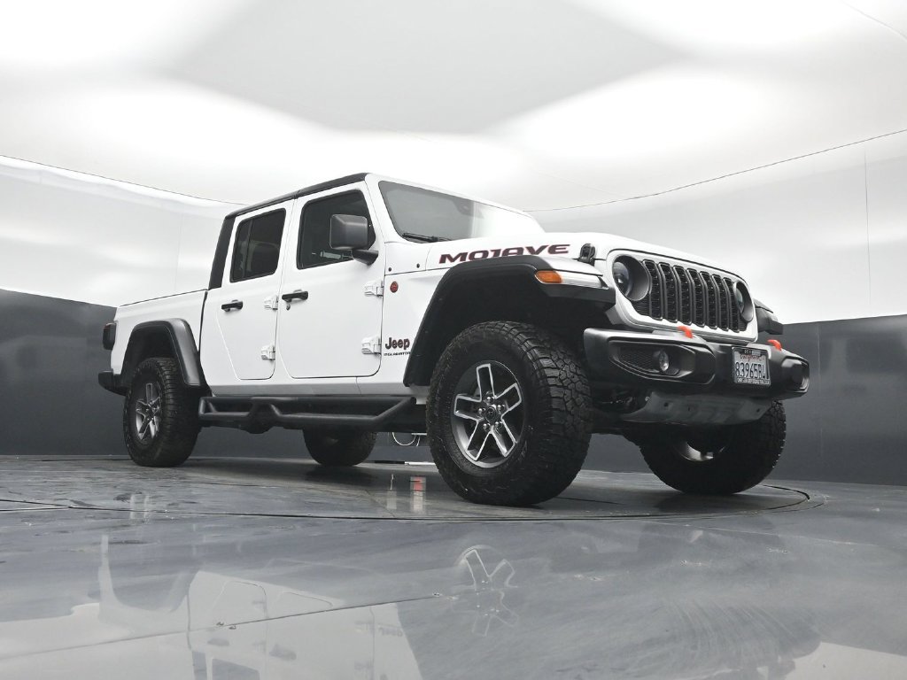 Used 2024 Jeep Gladiator Mojave AWD/4WD image 48