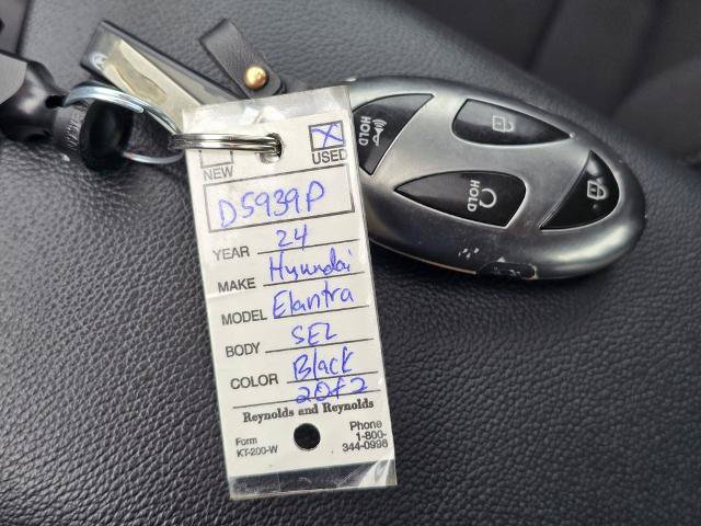 Used 2024 Hyundai Elantra SEL FWD image 35