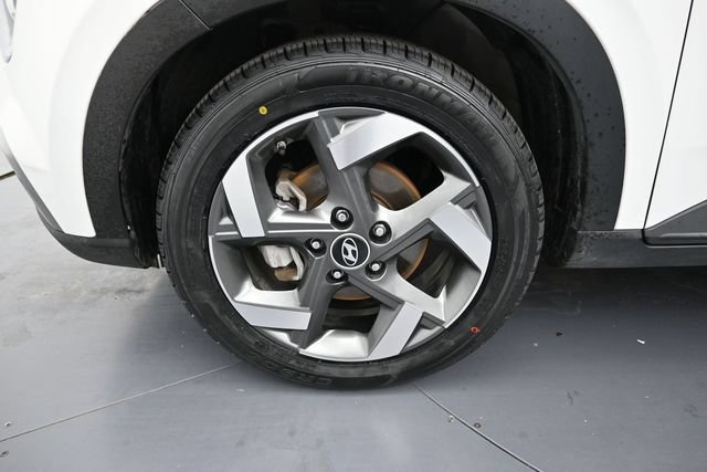 Used 2024 Hyundai Venue SEL FWD image 9
