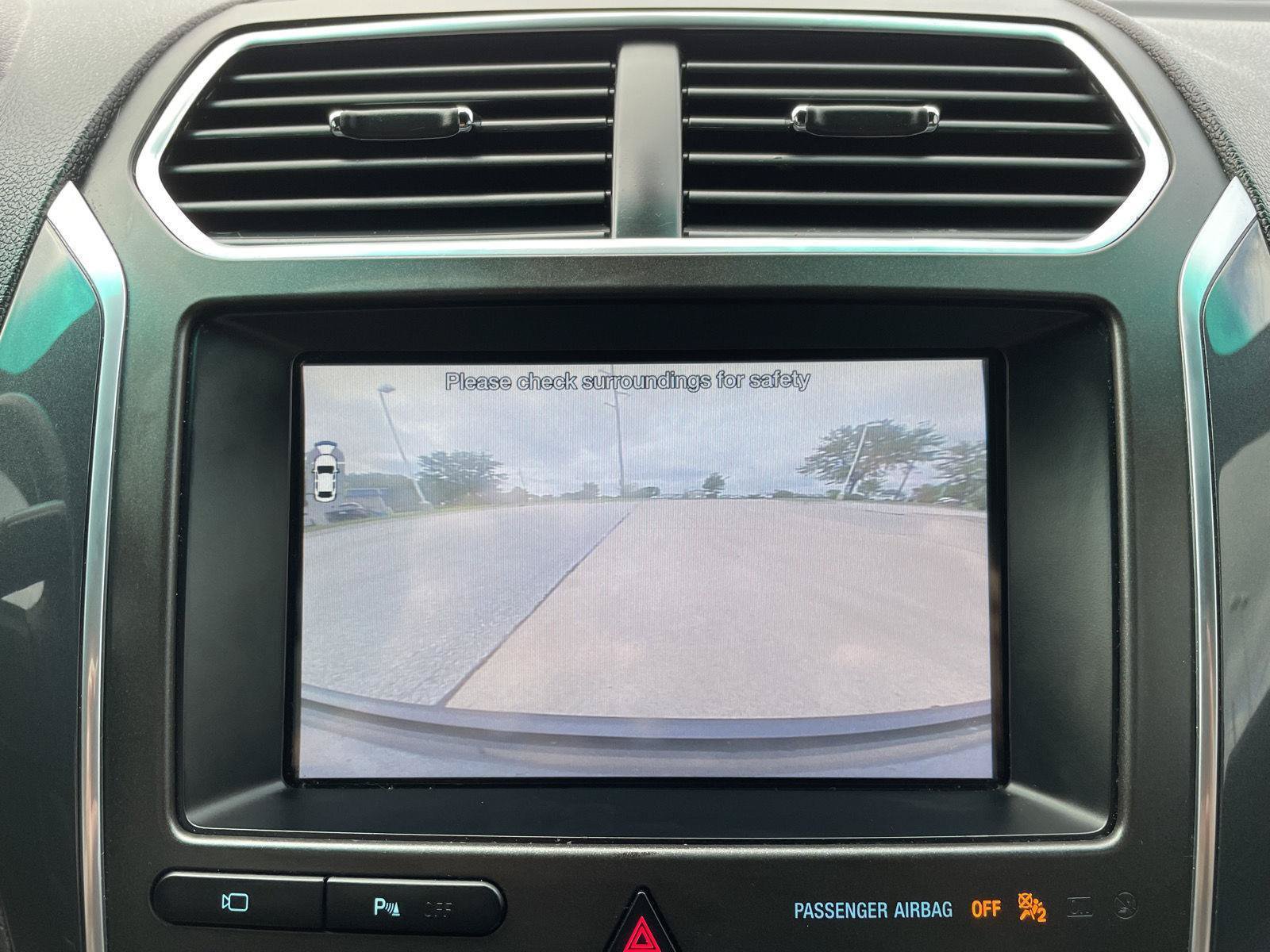Certified 2018 Ford Explorer Limited FWD image 26