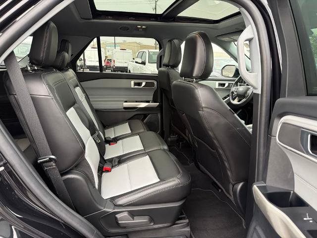 Certified 2022 Ford Explorer XLT w/ Equipment Group 202A AWD/4WD image 19