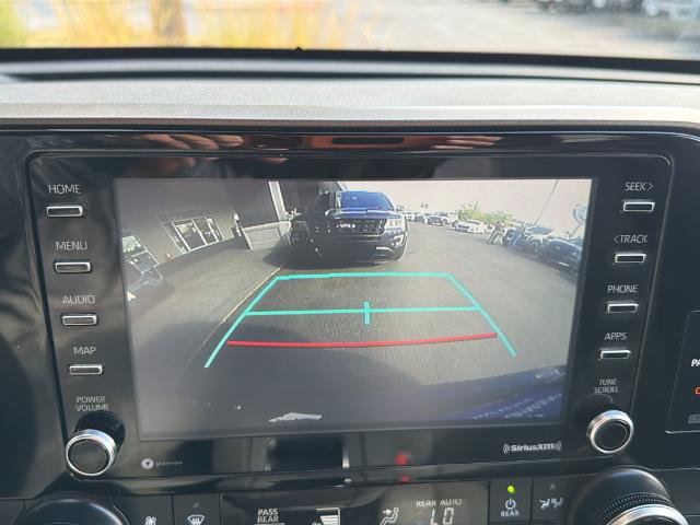 Used 2020 Toyota Highlander L AWD/4WD image 25