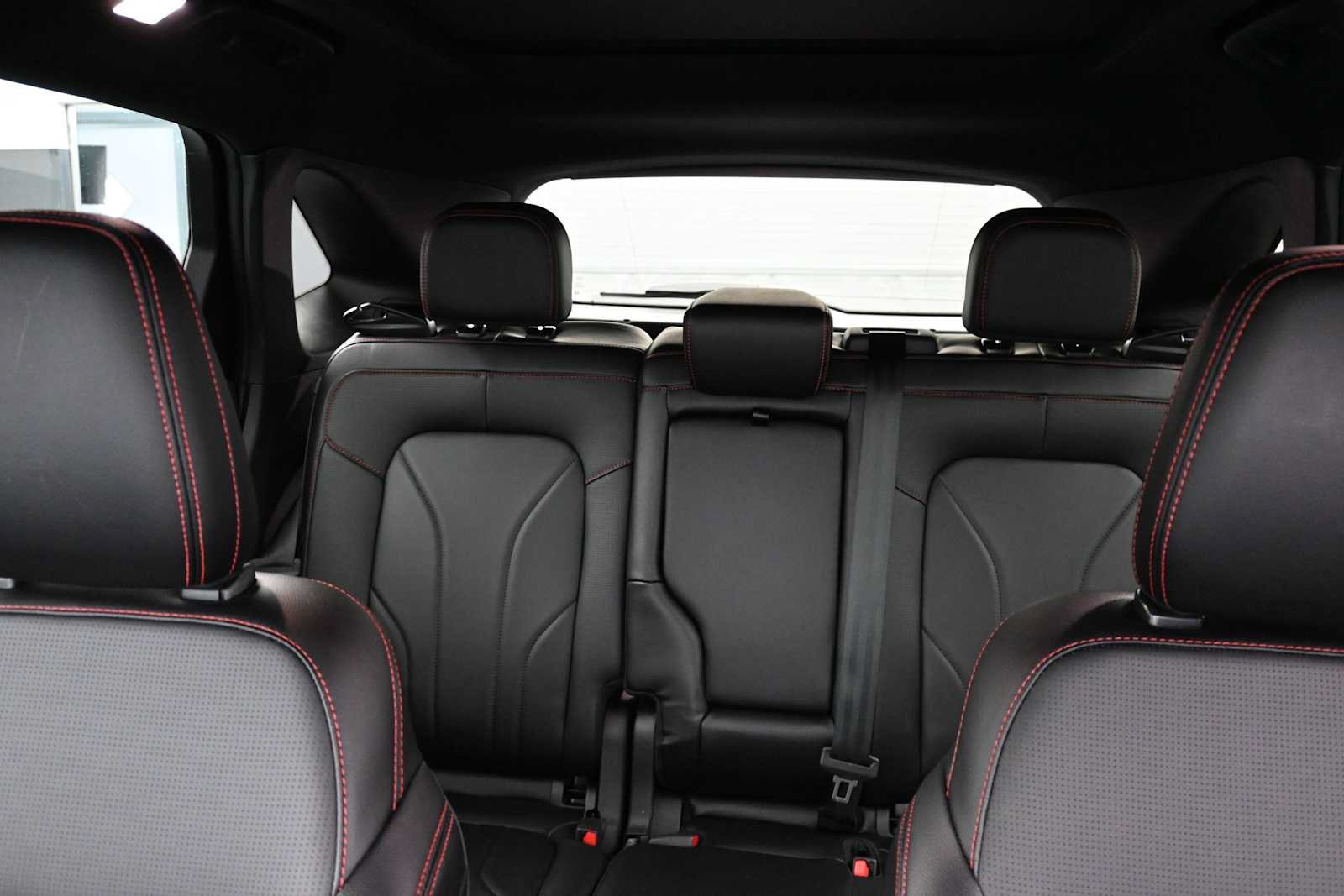 Certified 2025 Ford Escape ST-Line Elite w/ Premium Technology Package AWD/4WD image 35