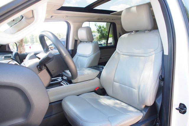 Certified 2025 Ford Expedition Active AWD/4WD image 21