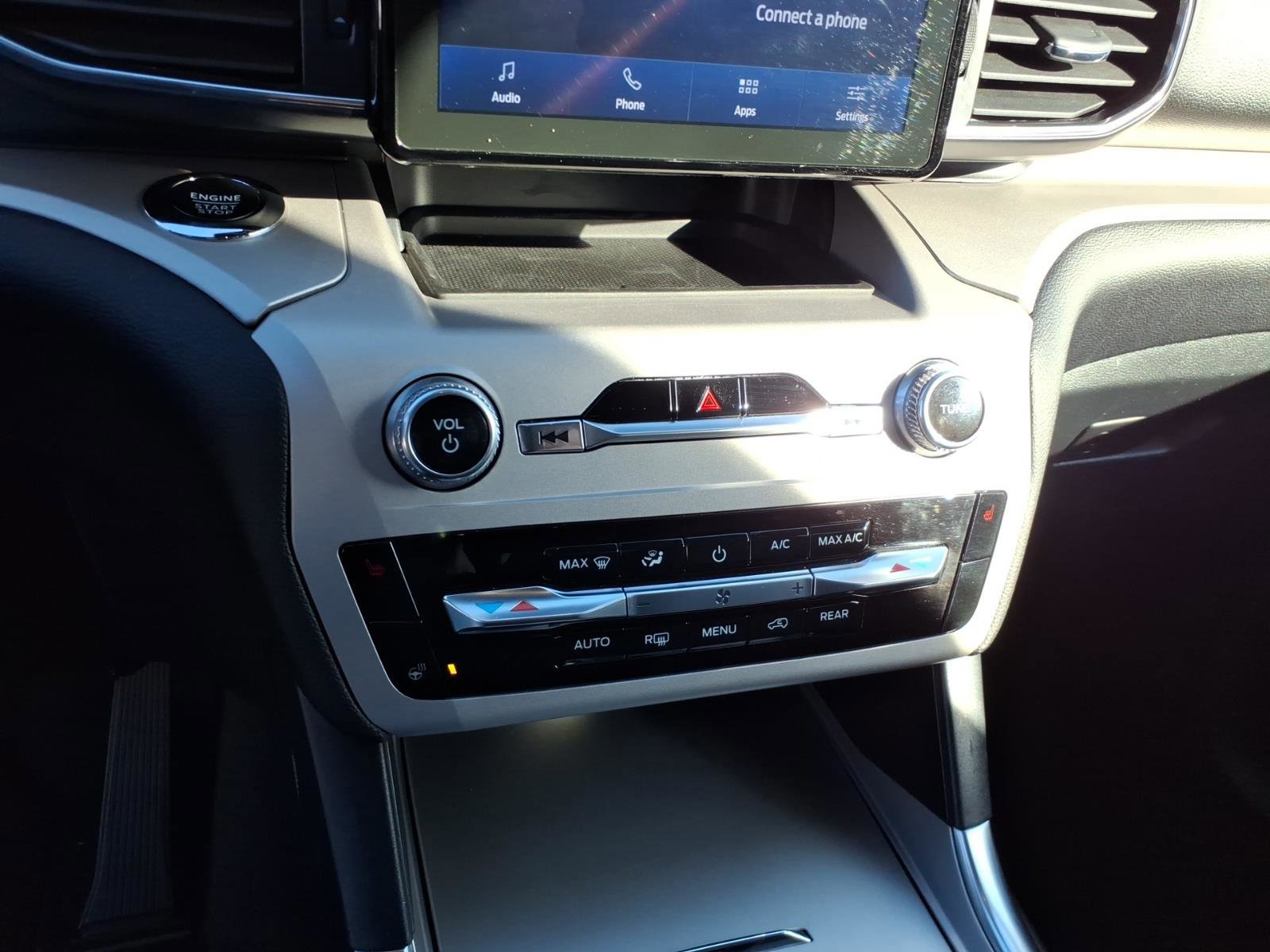 Certified 2024 Ford Explorer XLT w/ Equipment Group 202A image 18