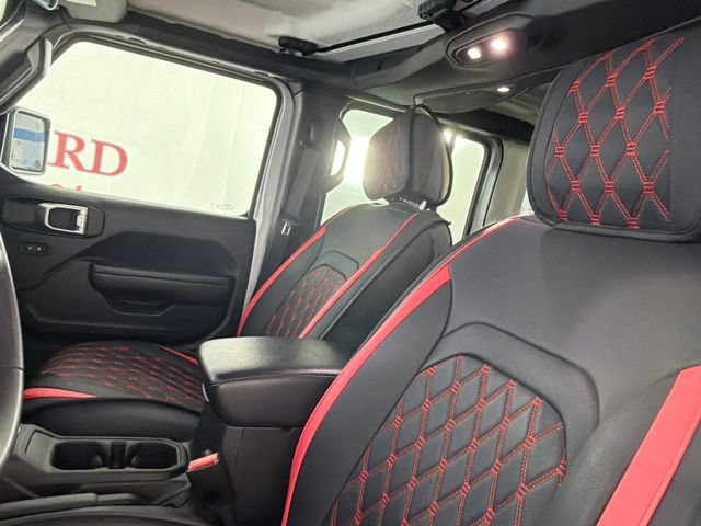 Used 2024 Jeep Wrangler Unlimited Rubicon AWD/4WD image 11