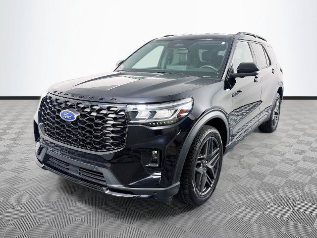 Certified 2025 Ford Explorer ST-Line w/ ST-Line Street Pack AWD/4WD image 3