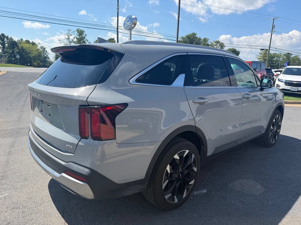 Used 2025 Kia Sorento EX AWD/4WD image 5