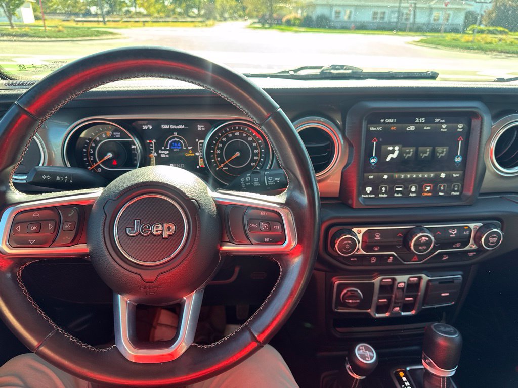 Used 2019 Jeep Wrangler Unlimited Sahara w/ Uconnect 4C Nav & Sound Group AWD/4WD image 14