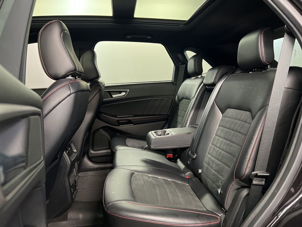Certified 2022 Ford Edge ST-Line w/ Class II Trailer Tow Package AWD/4WD image 31