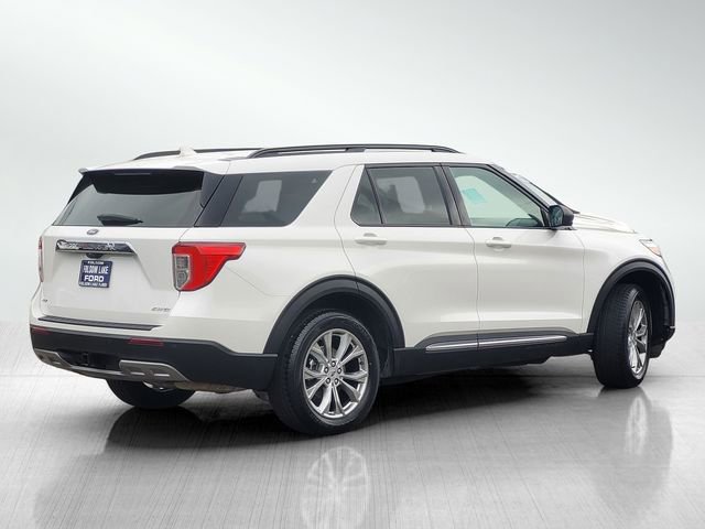 Certified 2023 Ford Explorer XLT w/ Equipment Group 202A AWD/4WD image 4