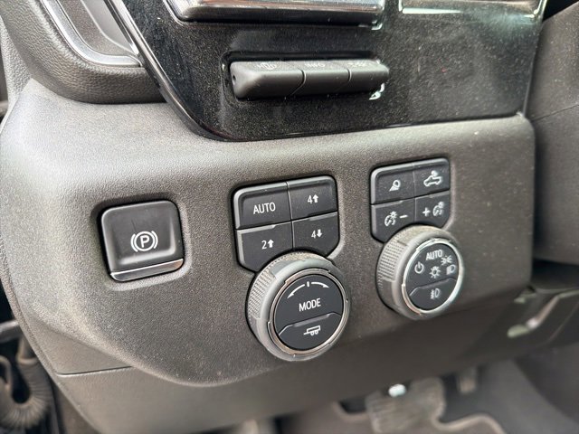 Used 2025 Chevrolet Silverado 3500 High Country w/ High Country Premium Package image 16