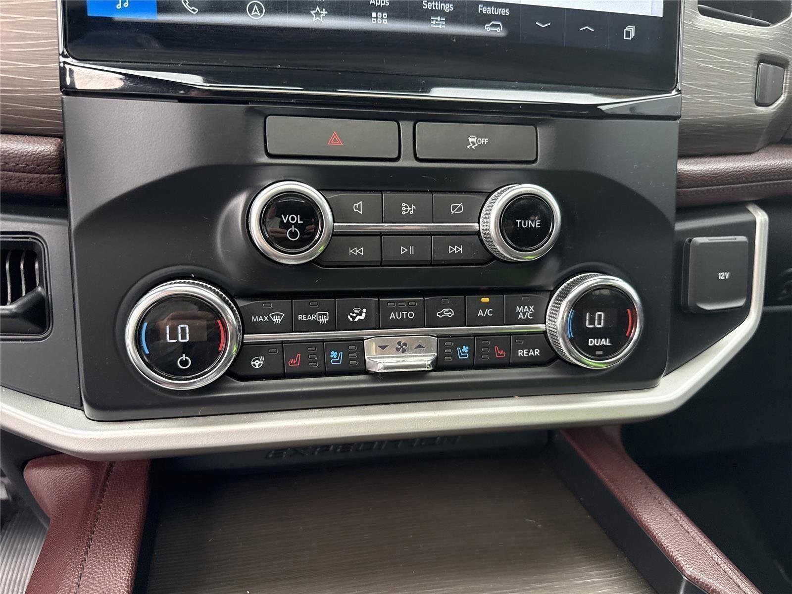 Certified 2022 Ford Expedition Limited image 11