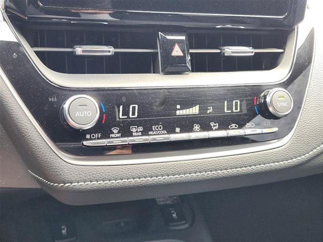 Used 2025 Toyota Corolla XSE FWD image 18