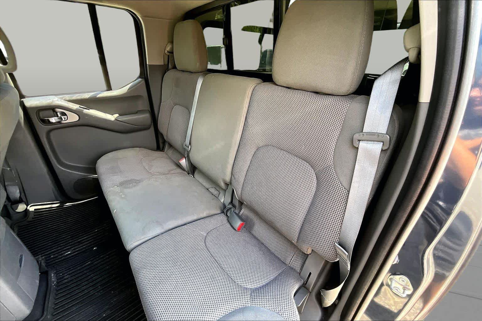 Used 2020 Nissan Frontier SV AWD/4WD image 21