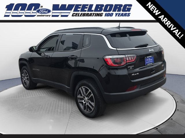 Used 2017 Jeep Compass Latitude w/ Popular Equipment Group AWD/4WD image 3