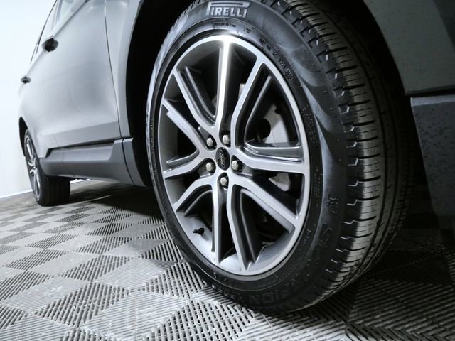 Certified 2023 Ford Edge Titanium w/ Class II Trailer Tow Package image 2