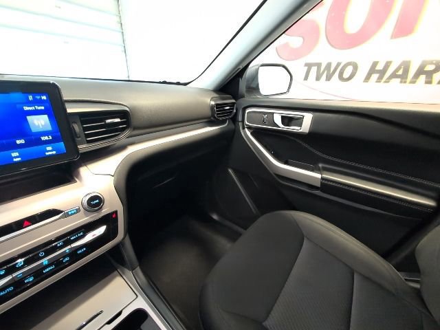 Certified 2023 Ford Explorer XLT image 26