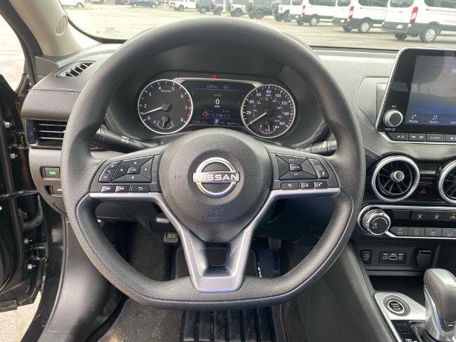 Used 2025 Nissan Sentra SV FWD image 17