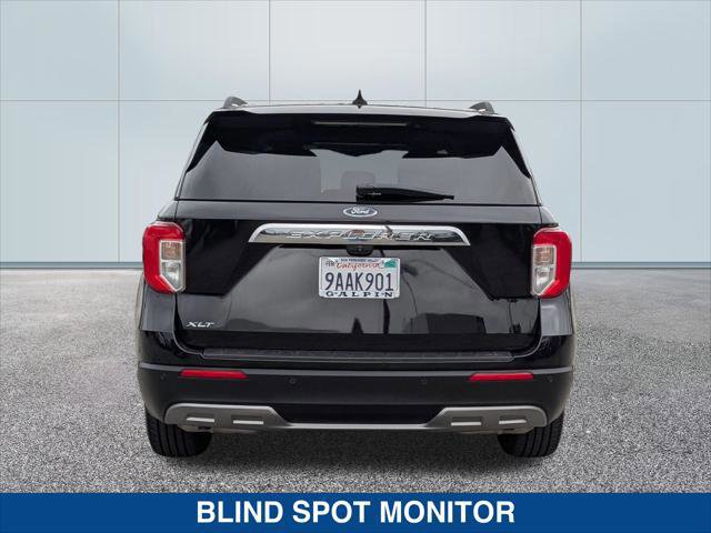 Certified 2022 Ford Explorer XLT w/ Equipment Group 202A image 3