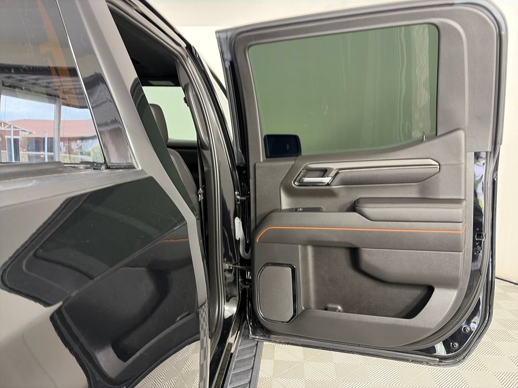 Used 2023 GMC Sierra 1500 AT4 w/ AT4 Premium Package AWD/4WD image 28