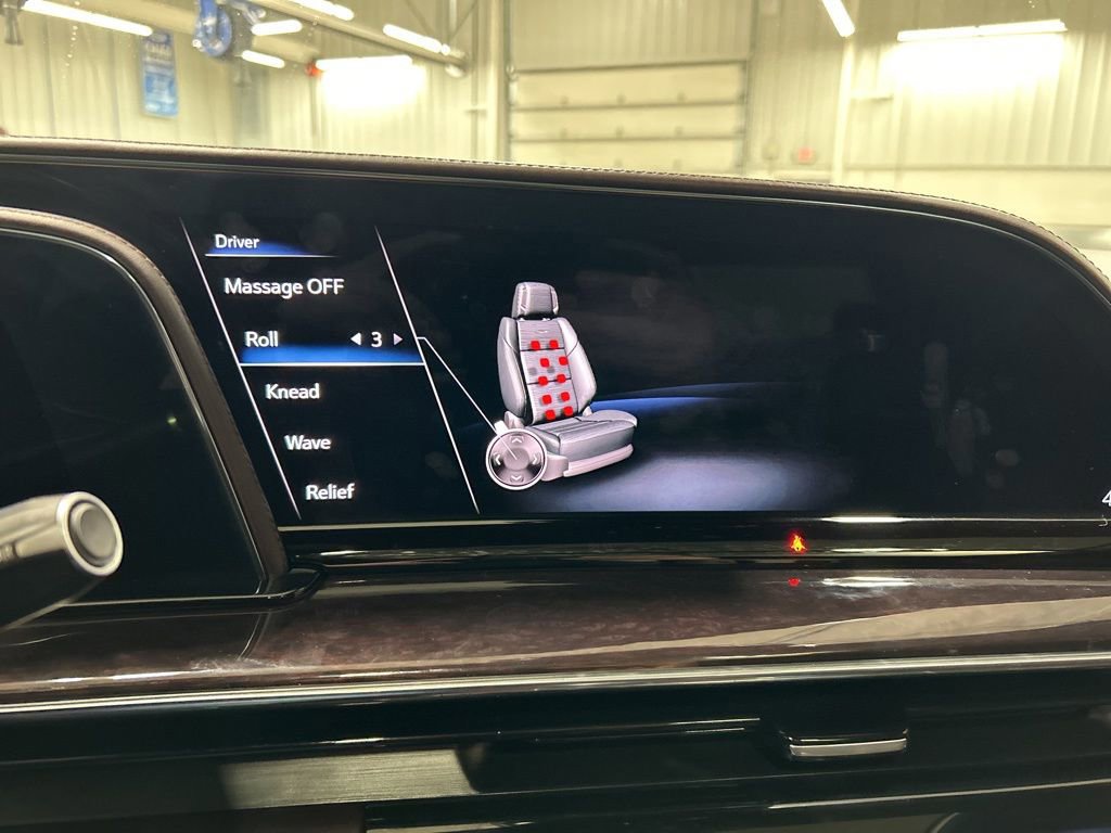 Used 2021 Cadillac Escalade Sport Platinum w/ LPO, ONYX Package image 26