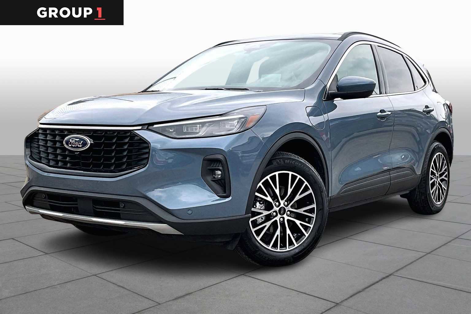 Certified 2025 Ford Escape SE w/ PHEV Premium Package image 5