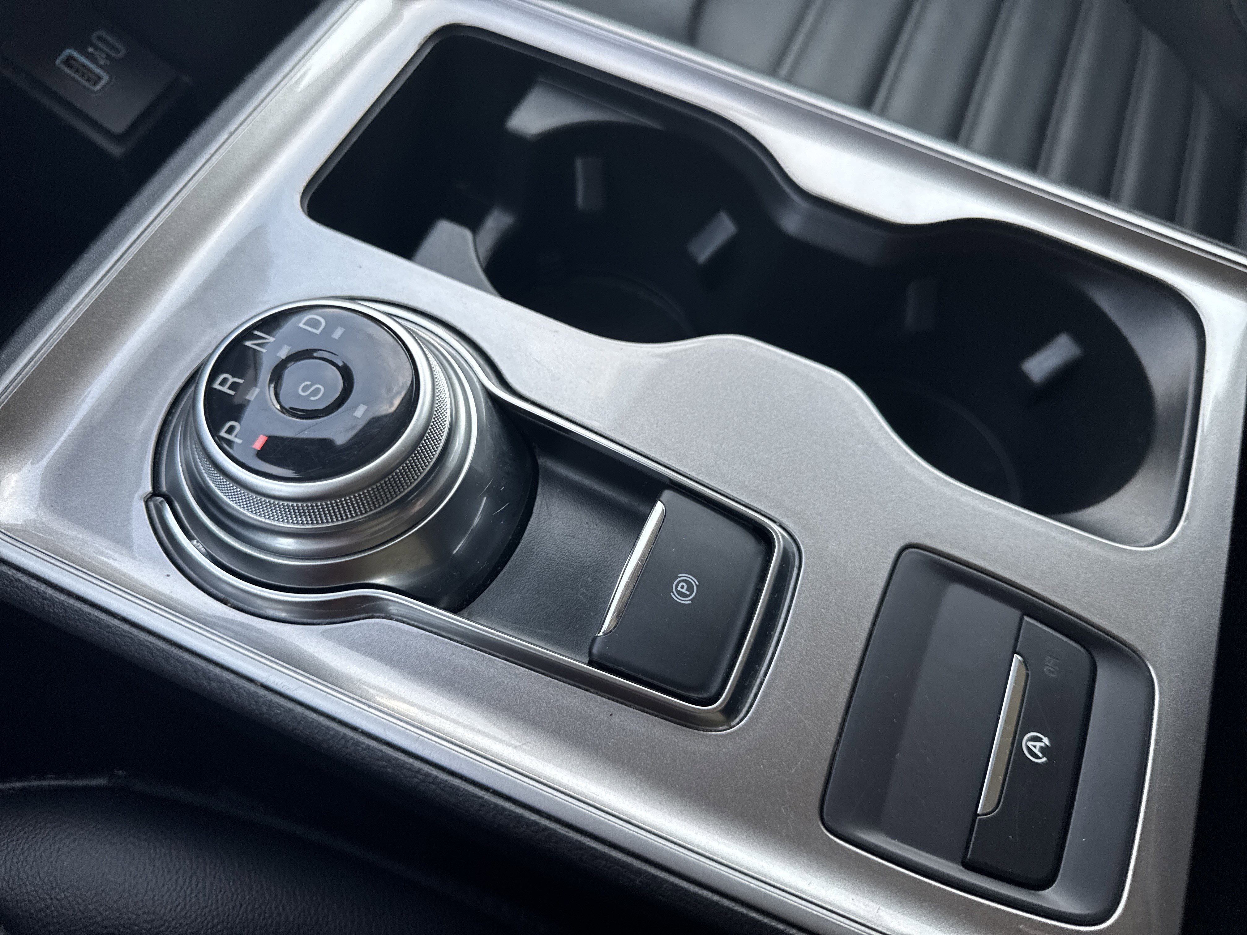 Certified 2024 Ford Edge SEL image 30