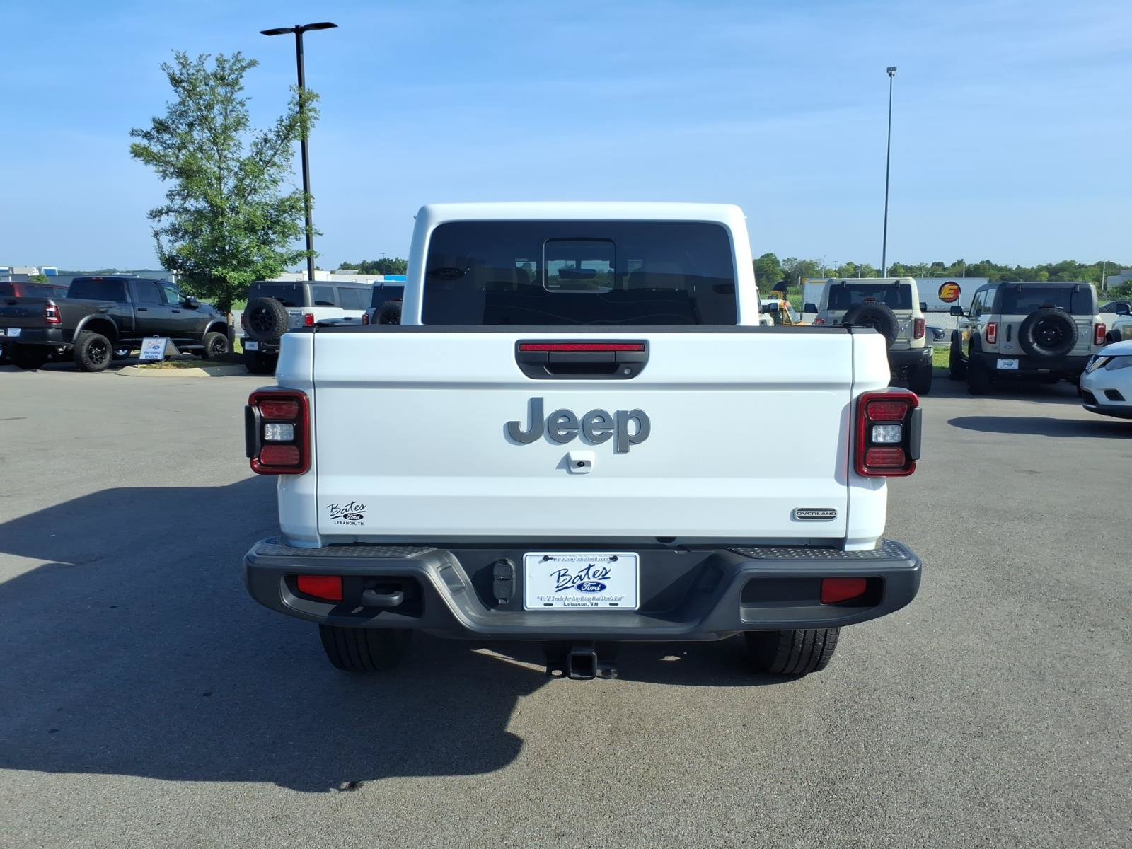 Used 2022 Jeep Gladiator Overland w/ LED Lighting Group AWD/4WD image 4