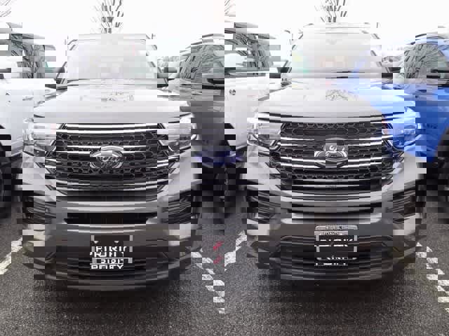 Certified 2022 Ford Explorer XLT w/ Class IV Trailer Tow Package image 2