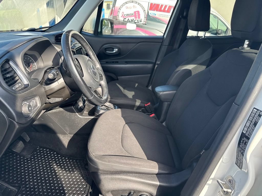 Used 2020 Jeep Renegade Altitude AWD/4WD image 9