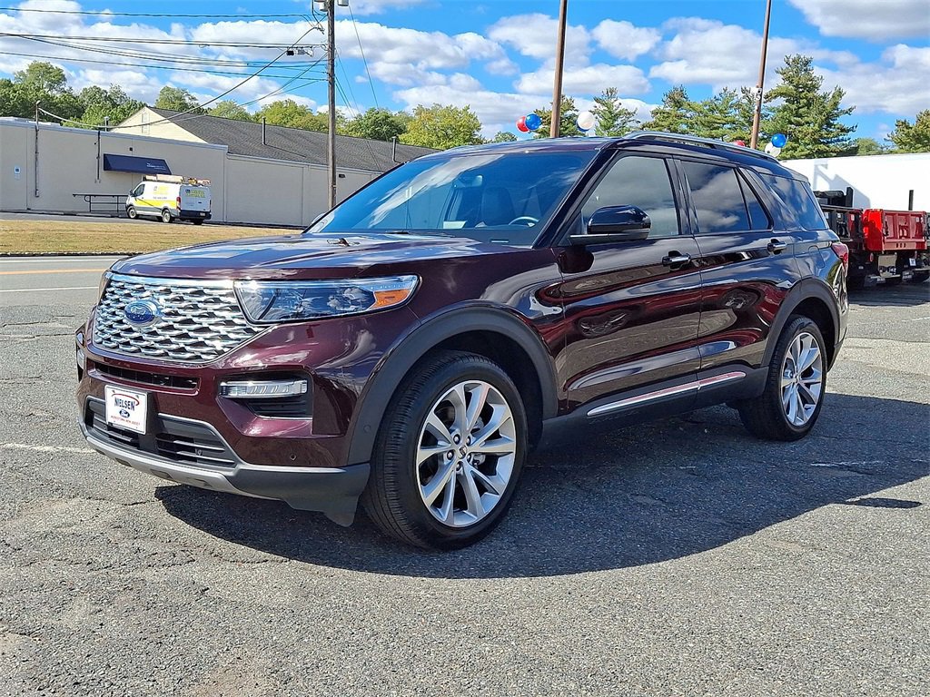 Certified 2023 Ford Explorer Platinum w/ Premium Technology Package image 2