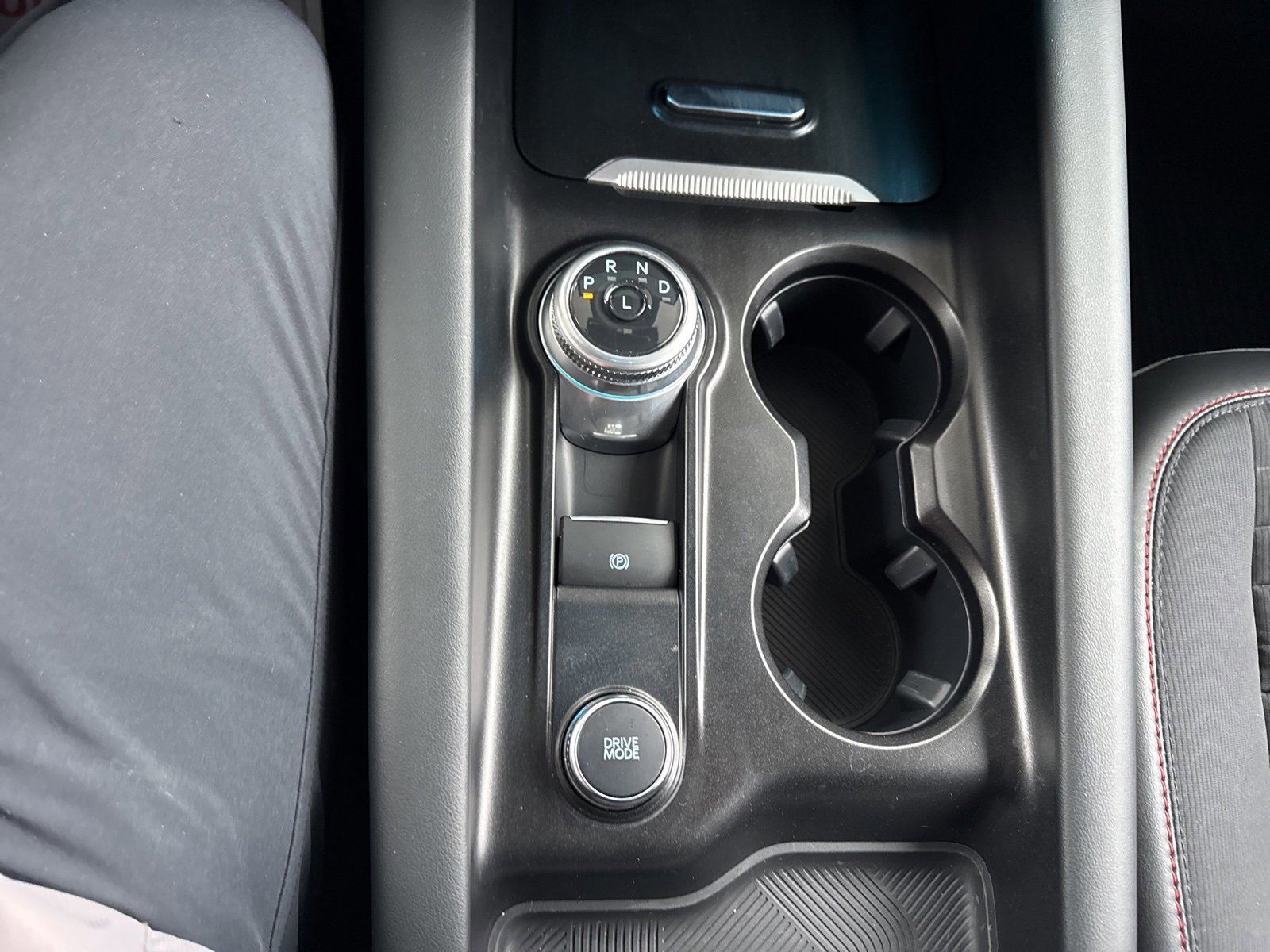 Certified 2025 Ford Explorer ST-Line w/ Premium Package image 35