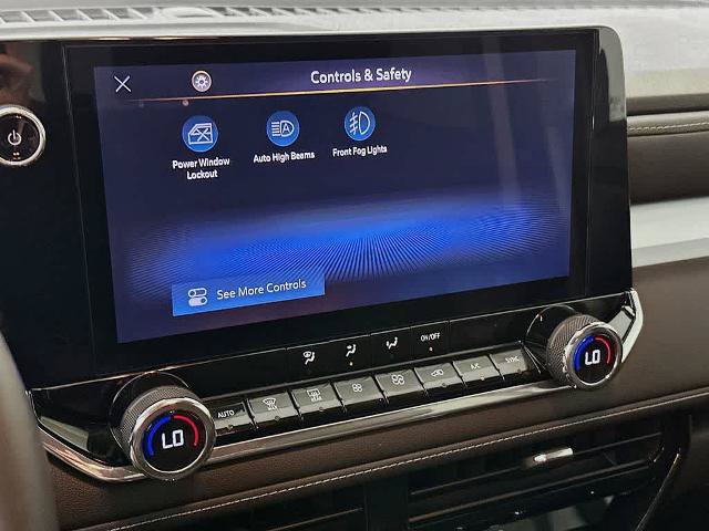 Used 2023 Chevrolet Colorado LT w/ LT Convenience Package AWD/4WD image 17