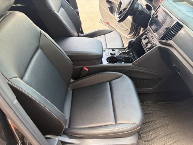 Used 2020 Volkswagen Atlas Cross Sport SEL AWD/4WD image 19