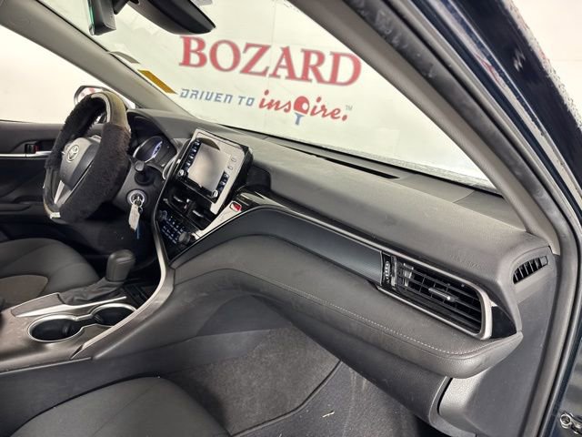 Used 2021 Toyota Camry LE image 17