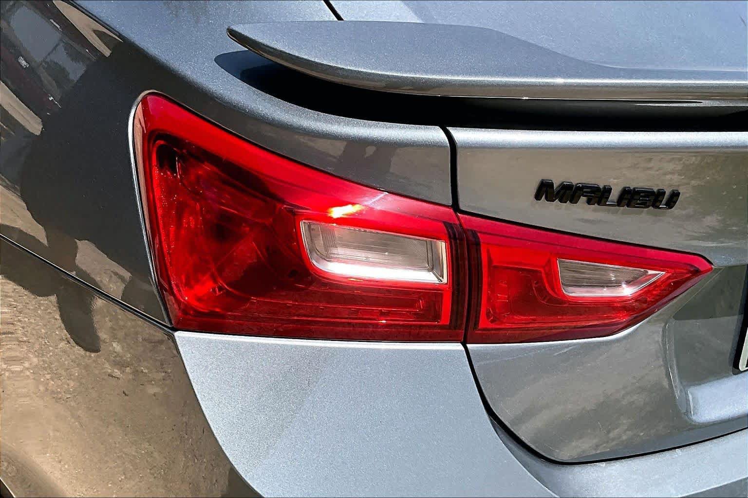 Used 2025 Chevrolet Malibu RS FWD image 28