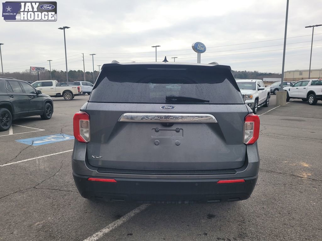 Certified 2022 Ford Explorer XLT image 4