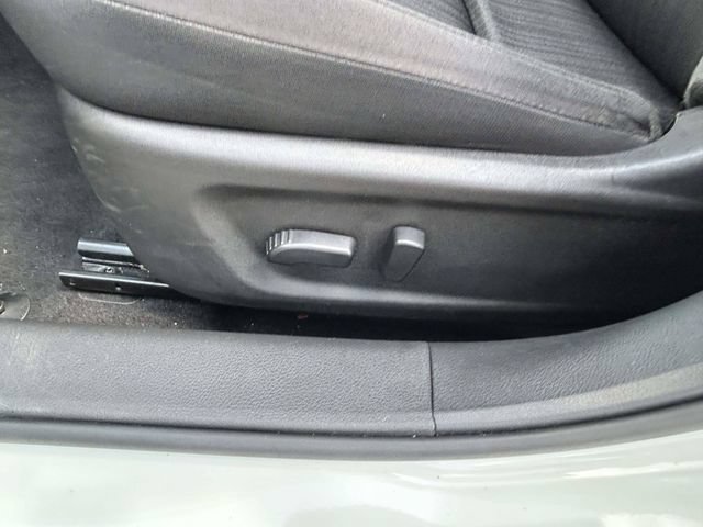 Used 2025 Nissan Altima 2.5 SV FWD image 15
