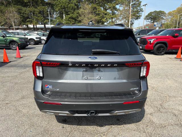 Certified 2025 Ford Explorer Active w/ Active Comfort Package image 4