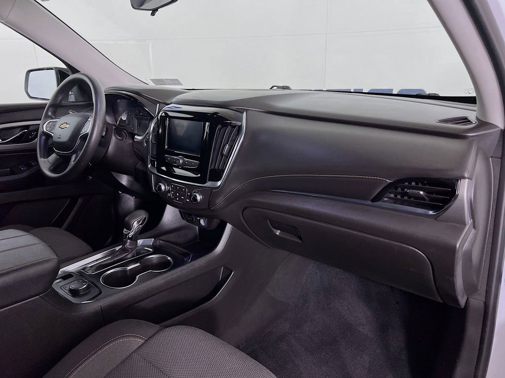 Used 2021 Chevrolet Traverse LS AWD/4WD image 33