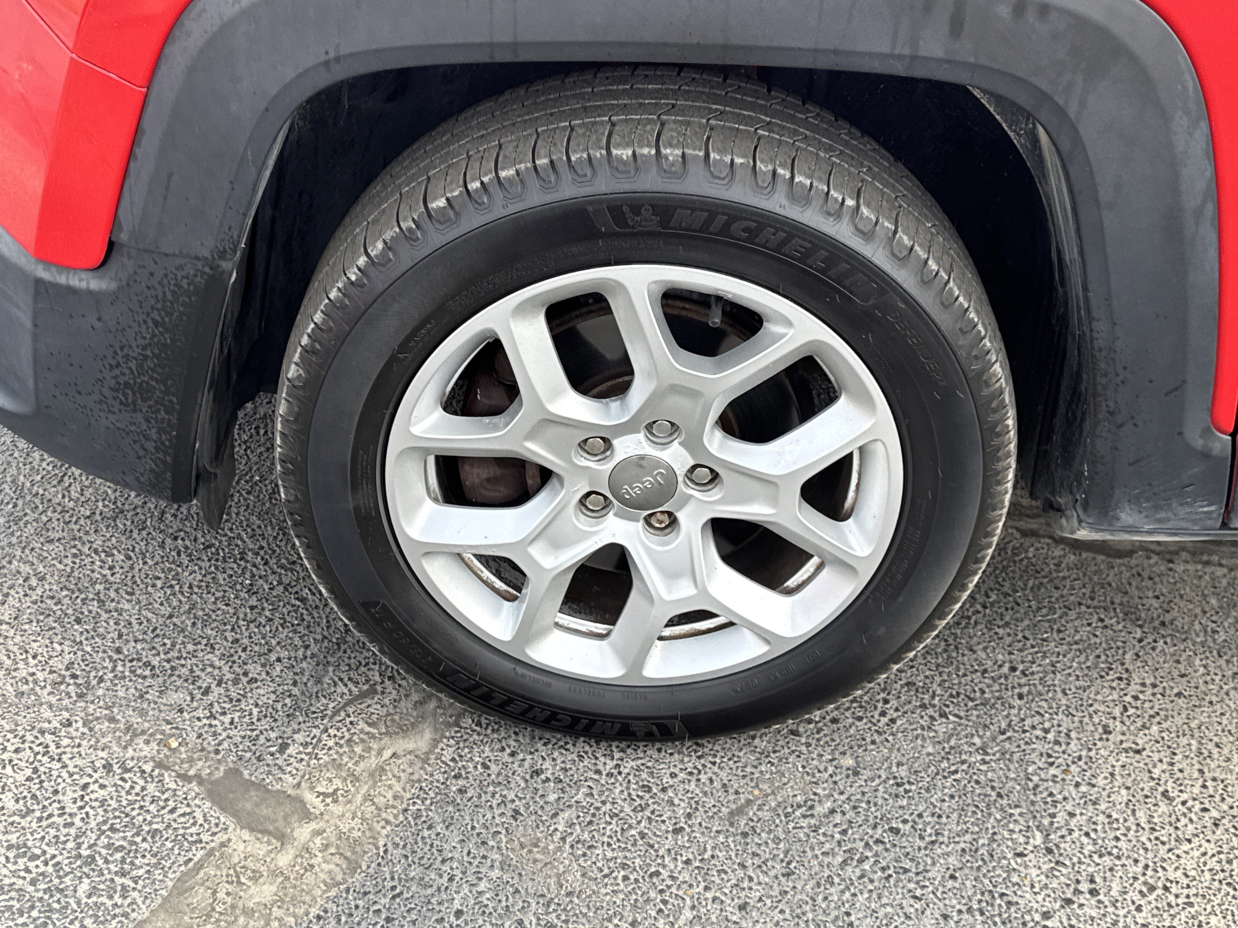 Used 2017 Jeep Renegade Latitude image 9