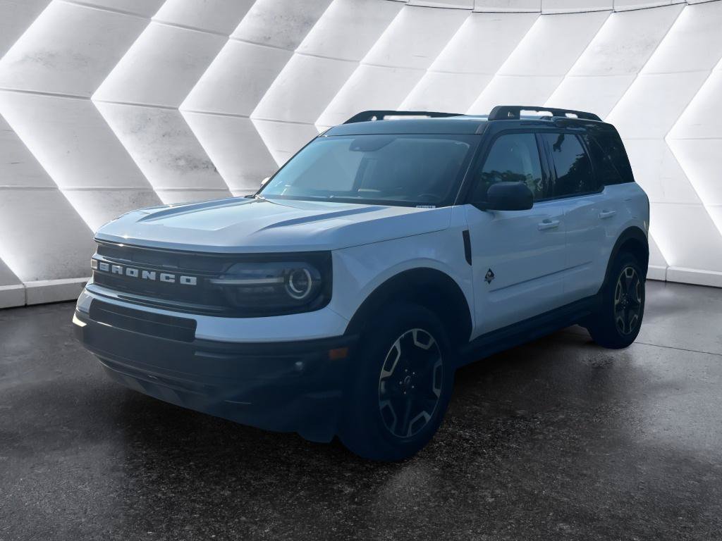 Certified 2023 Ford Bronco Sport Outer Banks w/ Tech Package AWD/4WD image 3