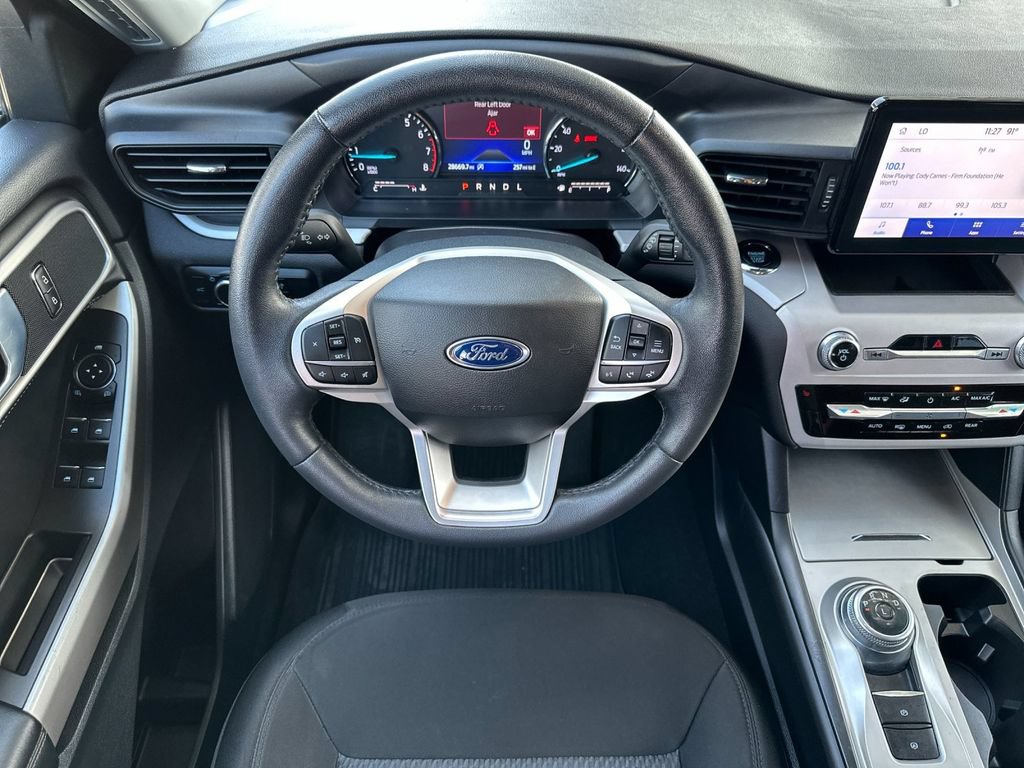 Certified 2024 Ford Explorer XLT RWD image 13