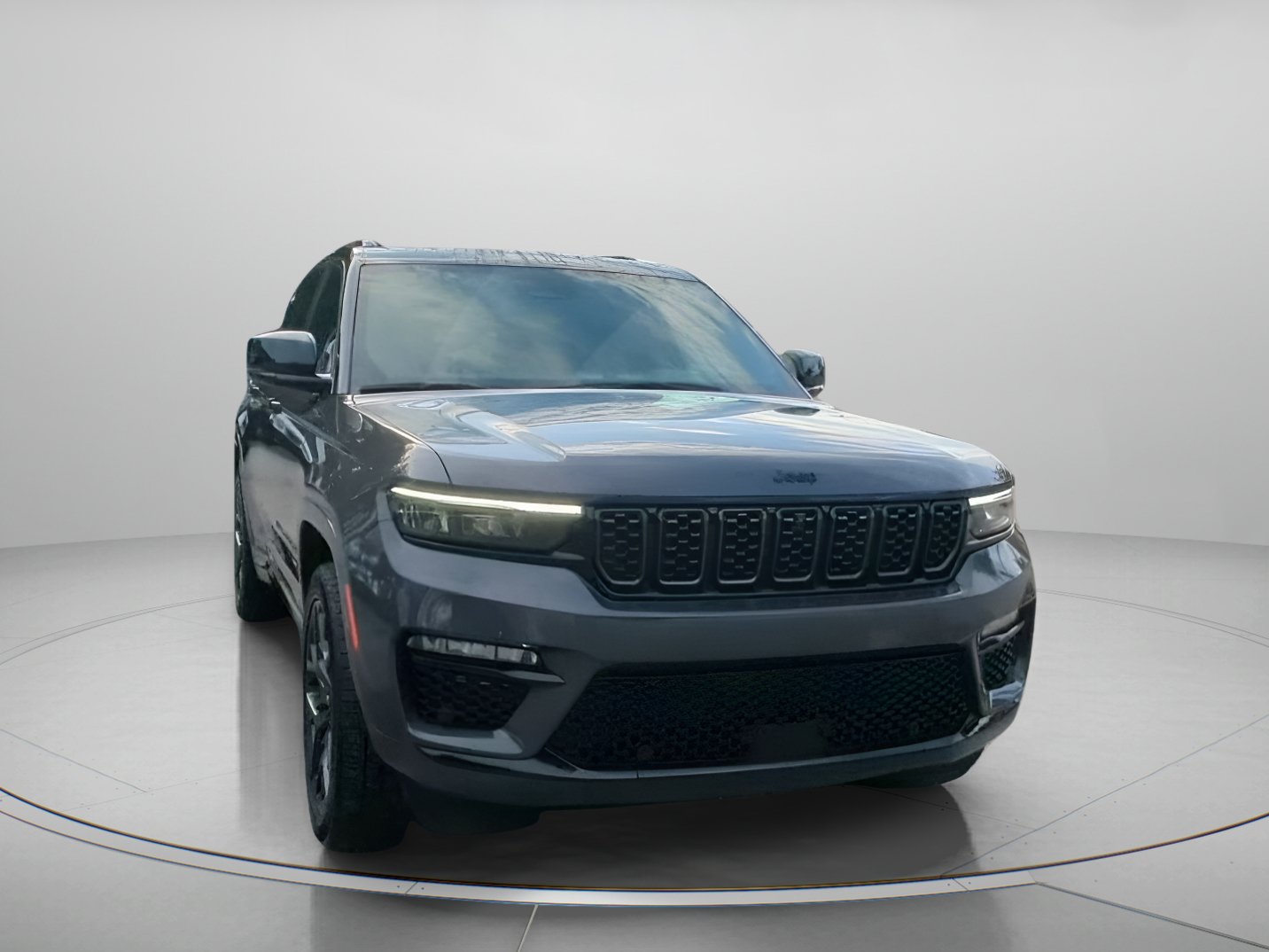 Used 2025 Jeep Grand Cherokee Summit w/ Obsidian Package AWD/4WD image 5