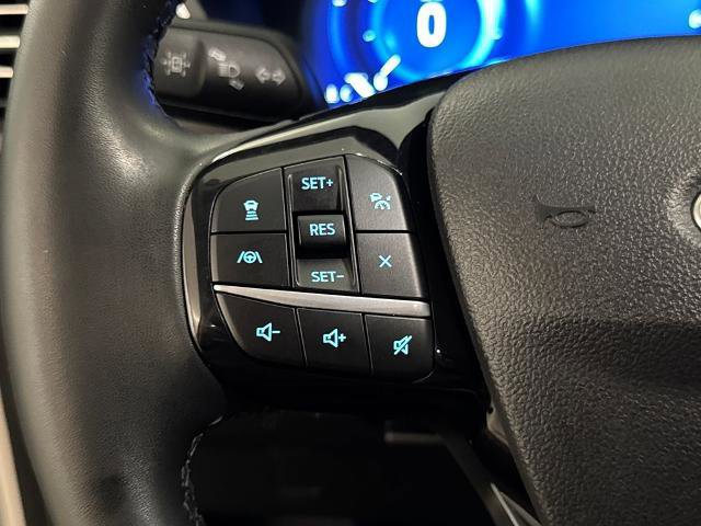 Certified 2022 Ford Escape Titanium image 19