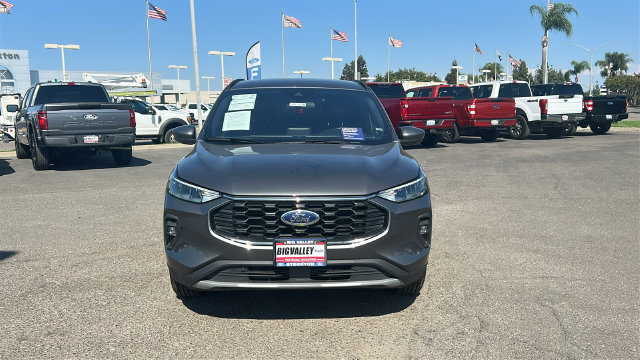 Certified 2025 Ford Escape ST-Line Select AWD/4WD image 9
