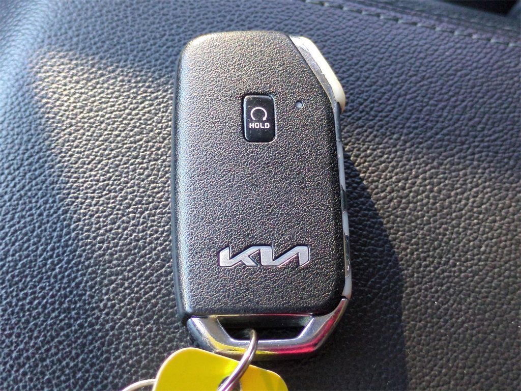 Used 2023 Kia Sportage SX image 30